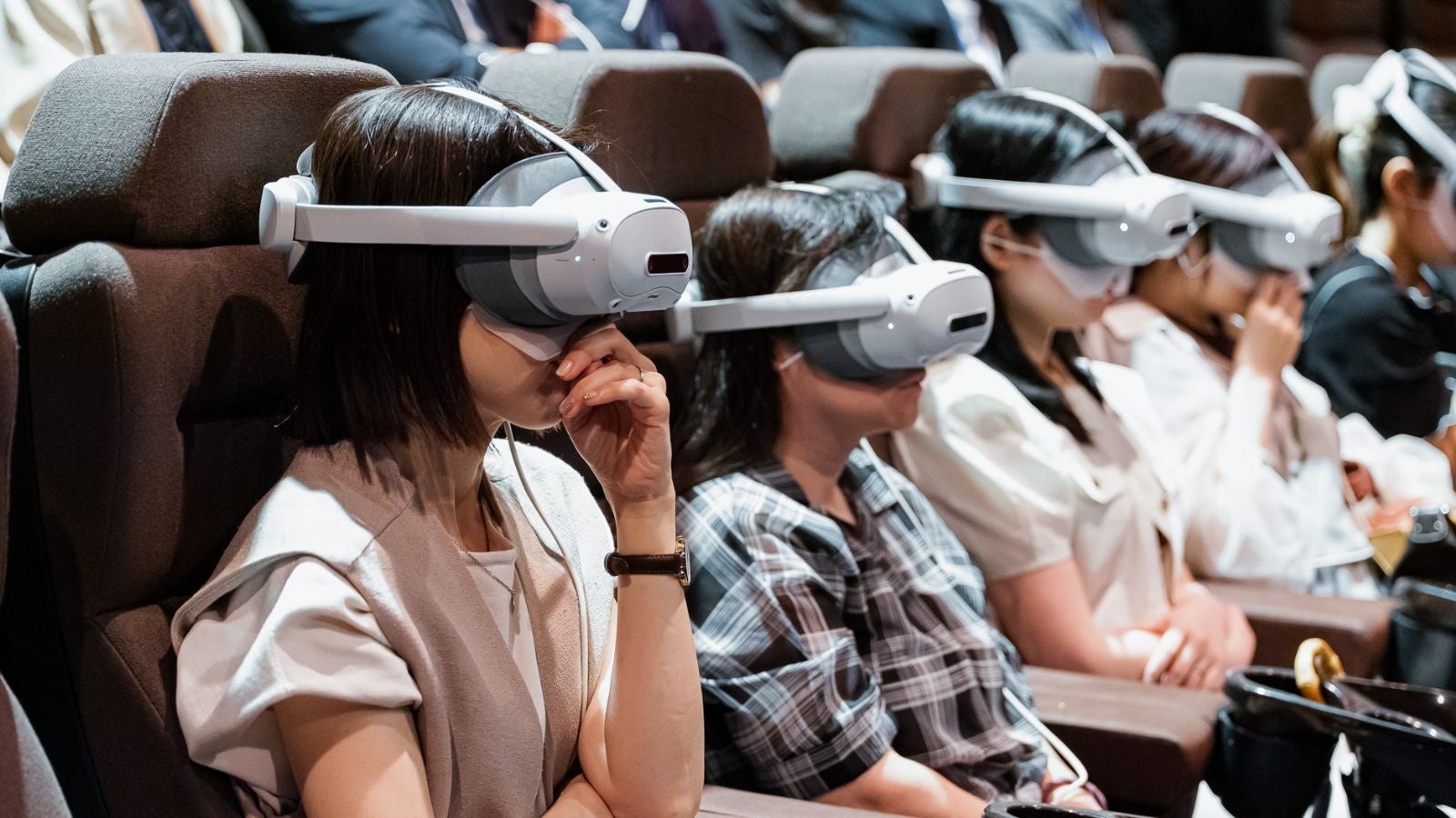 VRゴーグルで観る次世代シアター「Immersive Zero」9月25日始動